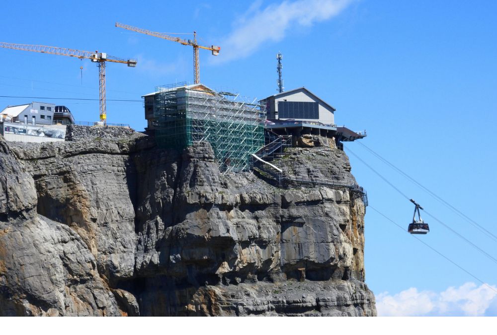 Med den nye lift, der fører dig videre fra Birg til Schilthorn slår Jungfrau verdens rekort med den stejleste lift i verden